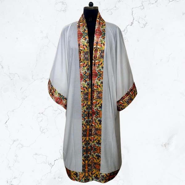 kimono-white-with-print-trim
